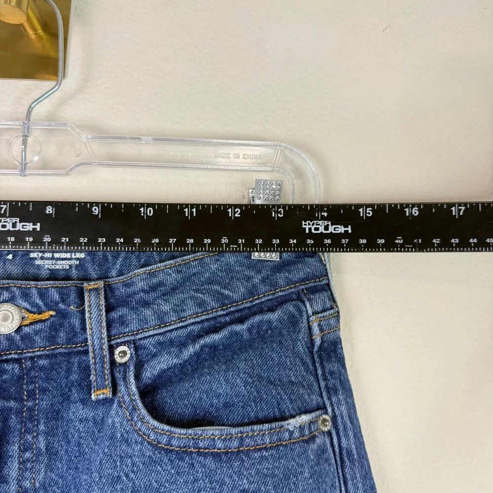 Old Navy Jeans Womens 4 Sky-Hi Wide Leg Extra High Rise Distressed Medium Wash